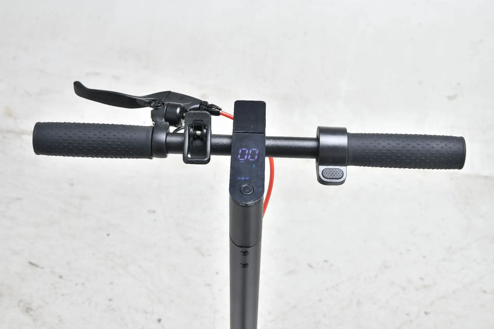 Fast Delivery Wholesale Price 250W Electric Kick Scooter 8.5 inch 2 wheels Foldable Electric Scooter