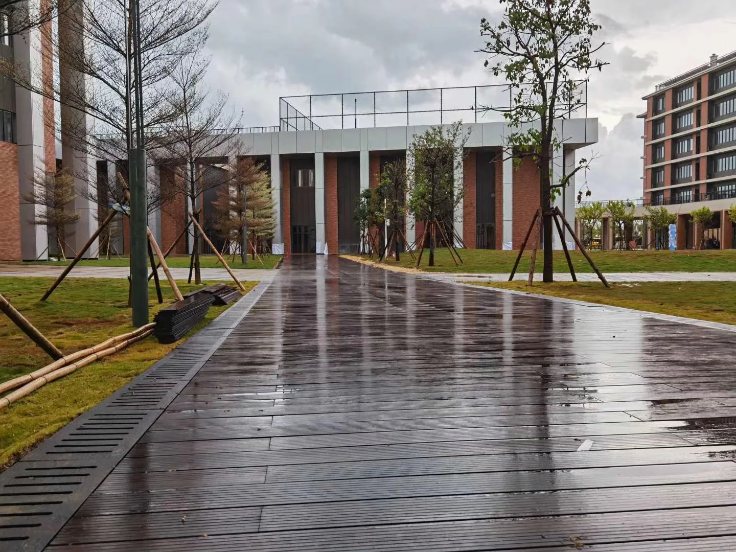 Manufacturer Wear-Resistant Piso De Bambu Strand Woven Tile Flooring for Courtyard Garden Park Seaside