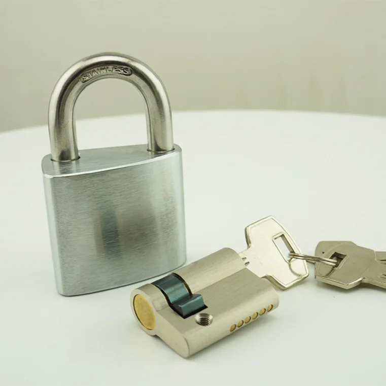 UNITY Good Quality China Factory Sale Master Lock Brass Padlock Key for Bedthroom Door
