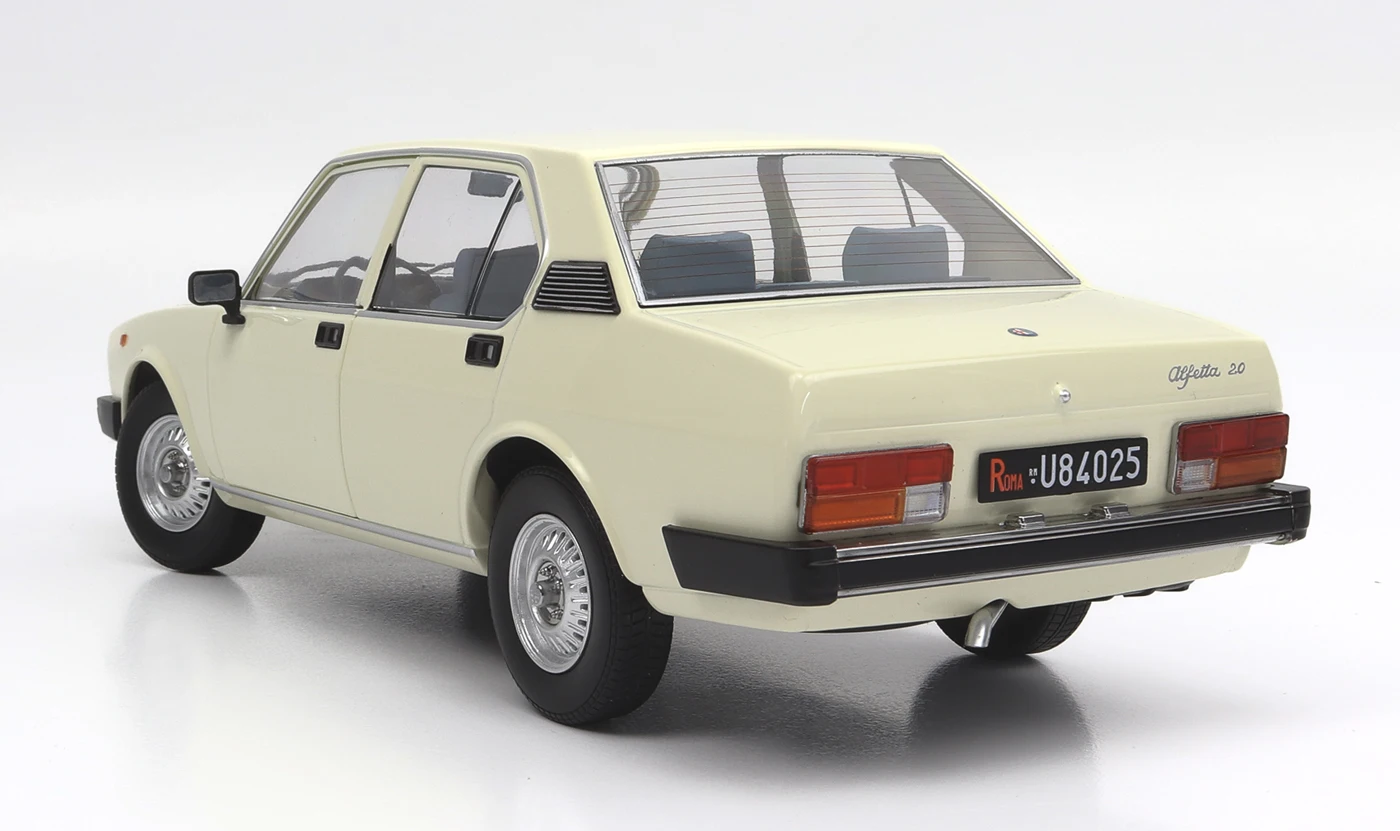 Бренд MITICA DIECAST от 1 до 18 дюймов цвет слоновой кости 1978 миниатюрная модель игрушечного автомобиля коллекционные игрушки