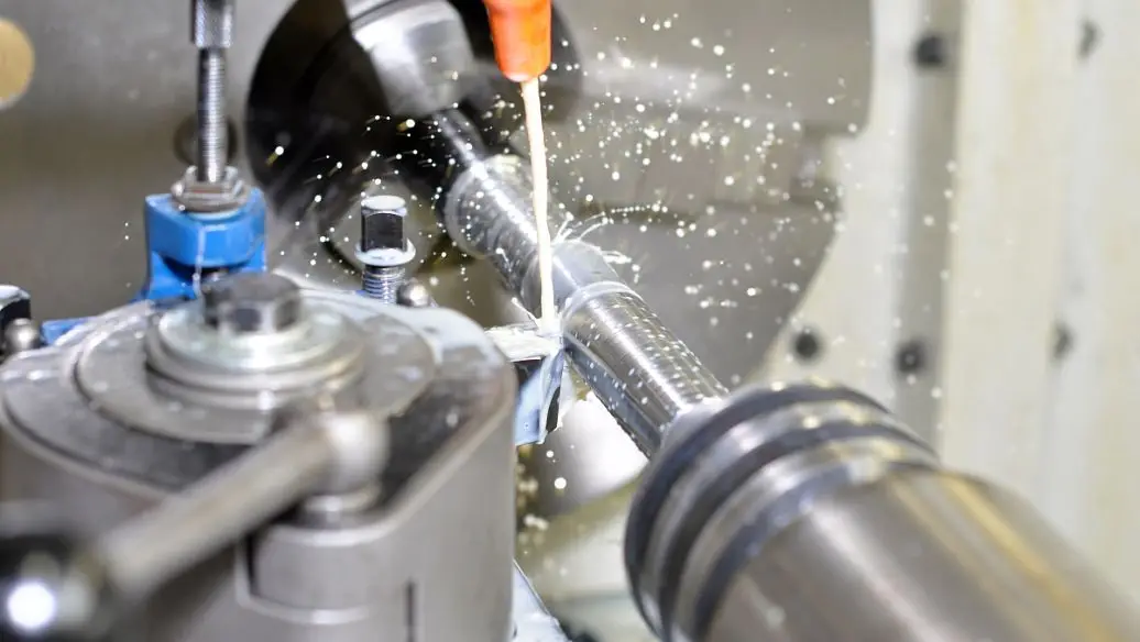 Synthetic water-based cutting fluid for metal cutting