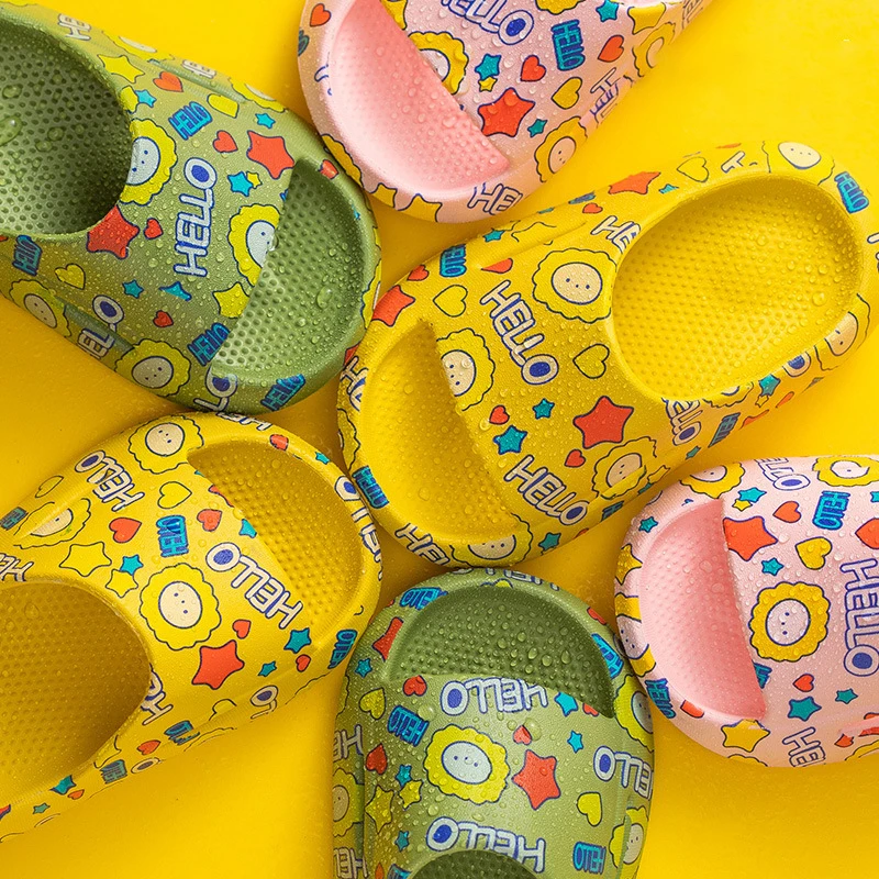 2021 Children Casual Shoes Cartoon Boys And Girls Baby EVA Slider Yeezy Foam kids Slippers