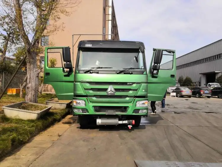 Прямая поставка с завода SINOTRUK HOWO 8x4 30000 литров нефтяной танкер лидер продаж заправочным пистолетом