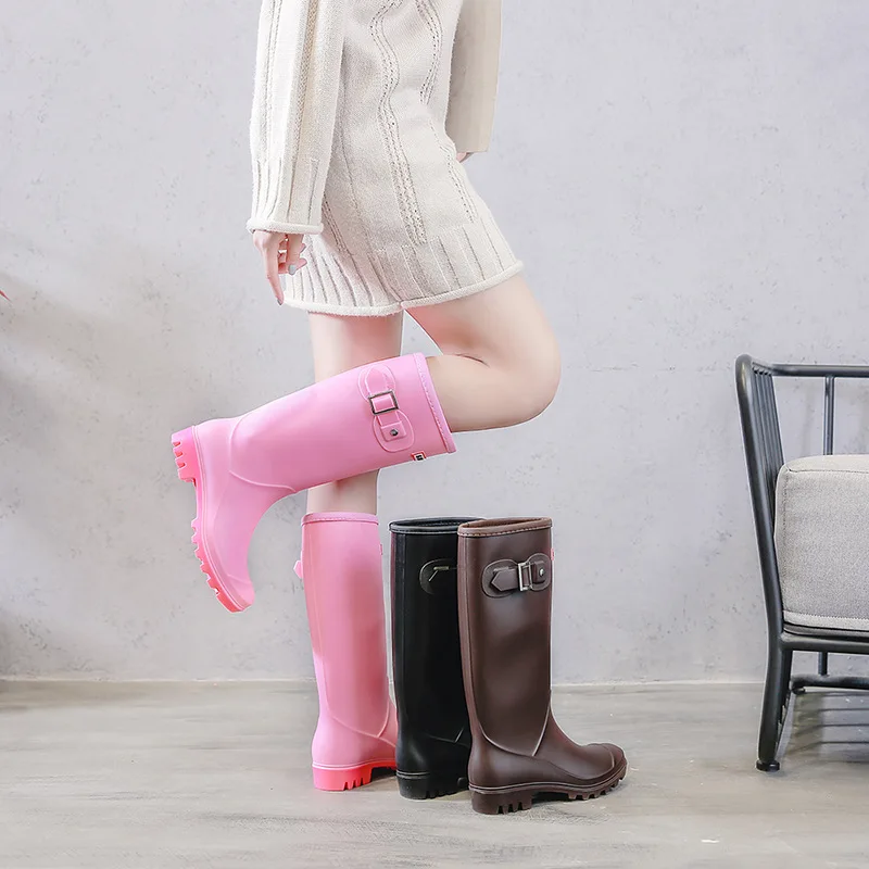 TX factory fast delivery PVC waterproof portable protect  wellies galoshes anti slippery midi rains boots  woman rains shoes