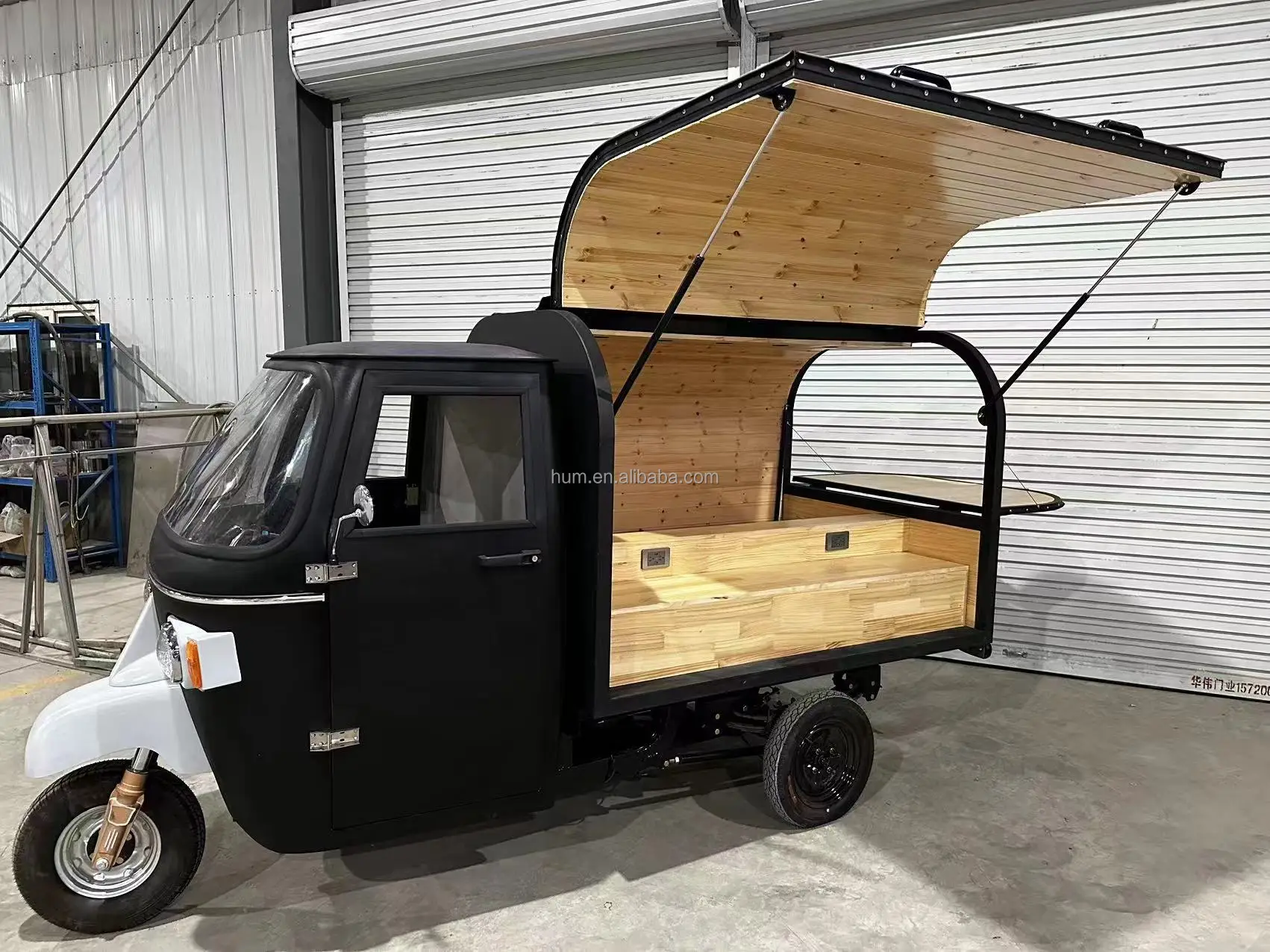 Electric tricycle food truck 3 wheels pizza trucks coffee carts  mobile bar fast food trailer for sale