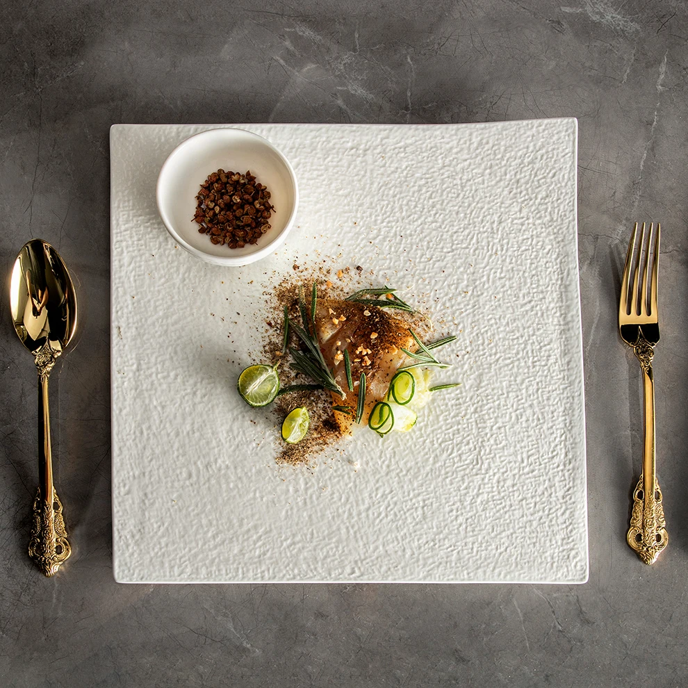 Factory Direct Selling 11inch 12inch Luxury Upscale Restaurants Irregular Tableware Porcelana Custom Porcelain Square Fat Plates
