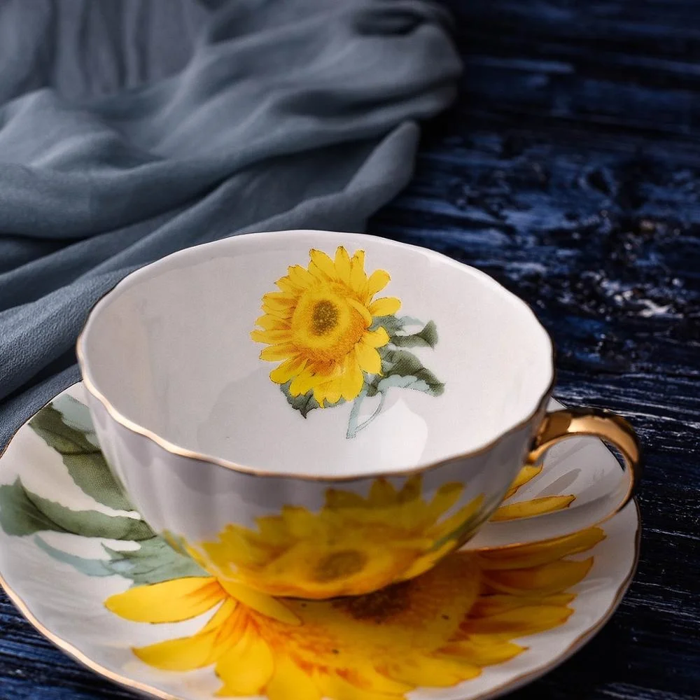 Creative sunflower coffee cup saucer set british home office flower tea cup drawing gold rim bone china cup custom logo