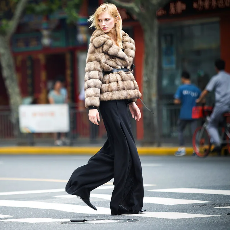 factory direct fluffy stylish and outstanding fur coat real mink fur jacket coat with turn down collar for women