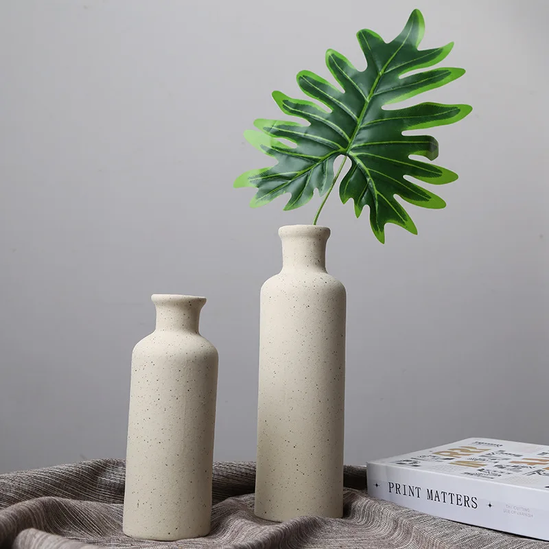 Redeco High Quality Product Decorative Vases Matte Frosted Ceramic Cylinder Vase For Gifts Home Office Decoration