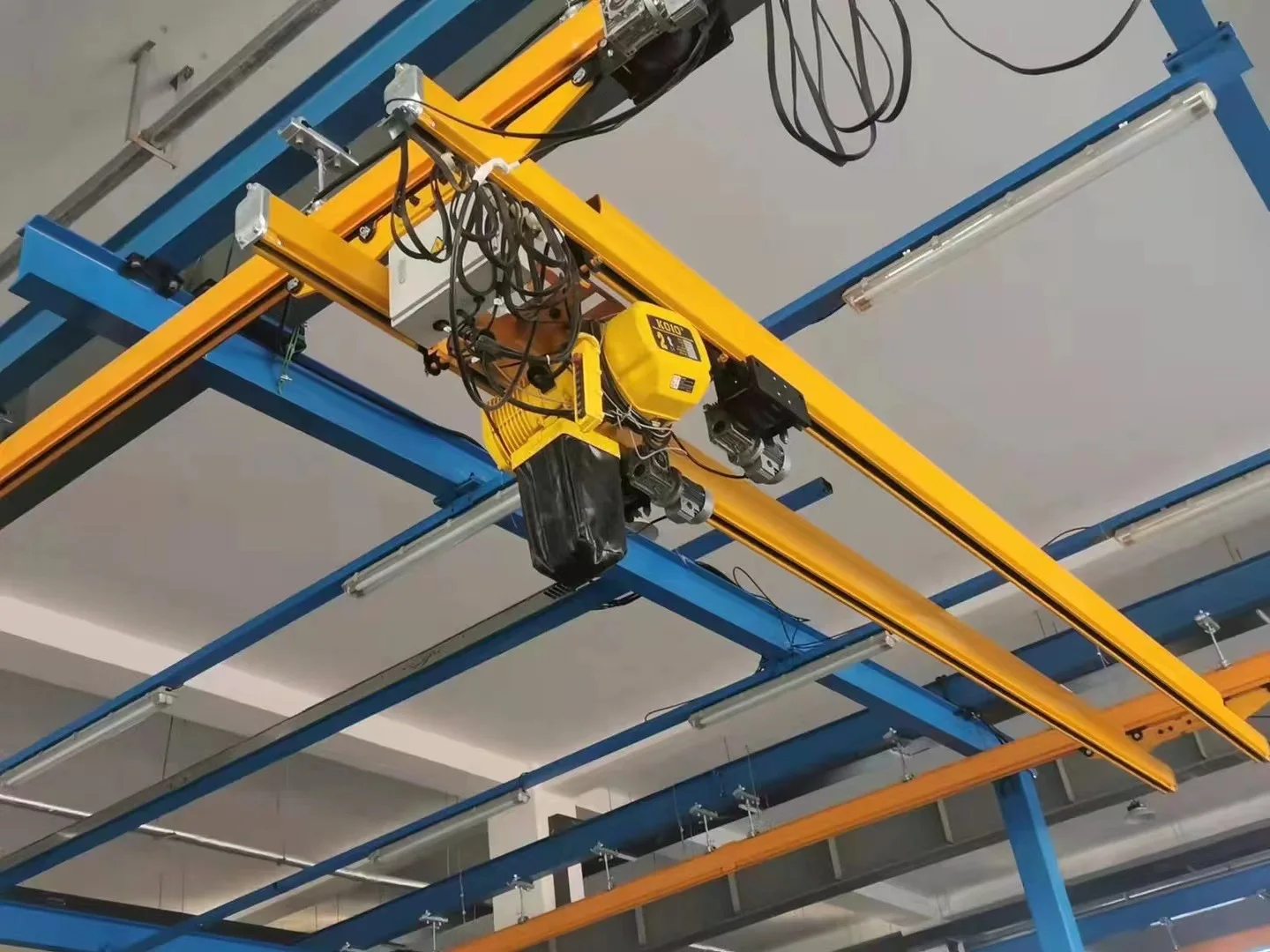 KBK Track Soft Crane Systems Single-girder suspension cranes
