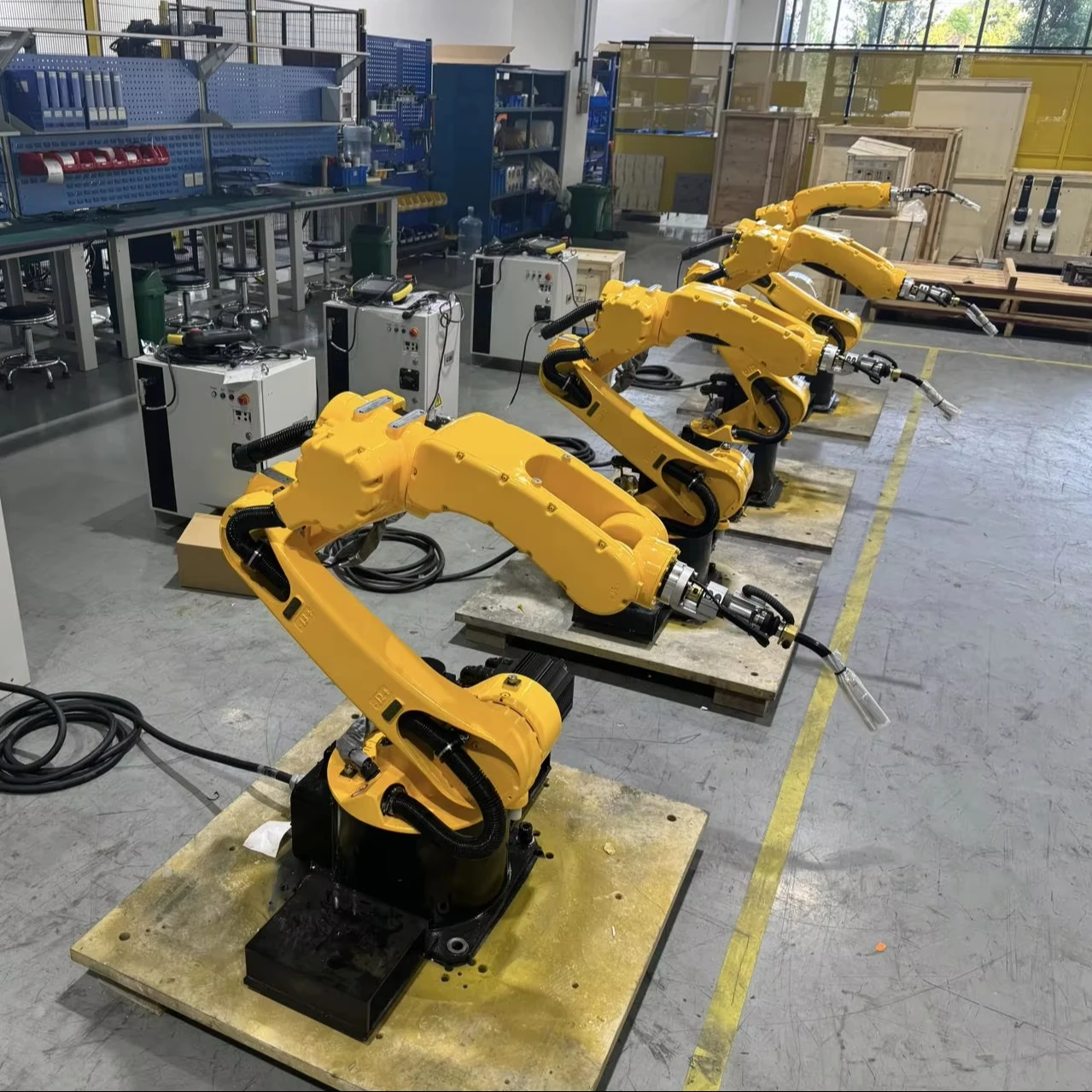 Peitian Welding Robot Workstation with Welder 350 Welding Torch Wire Feeder Positioner