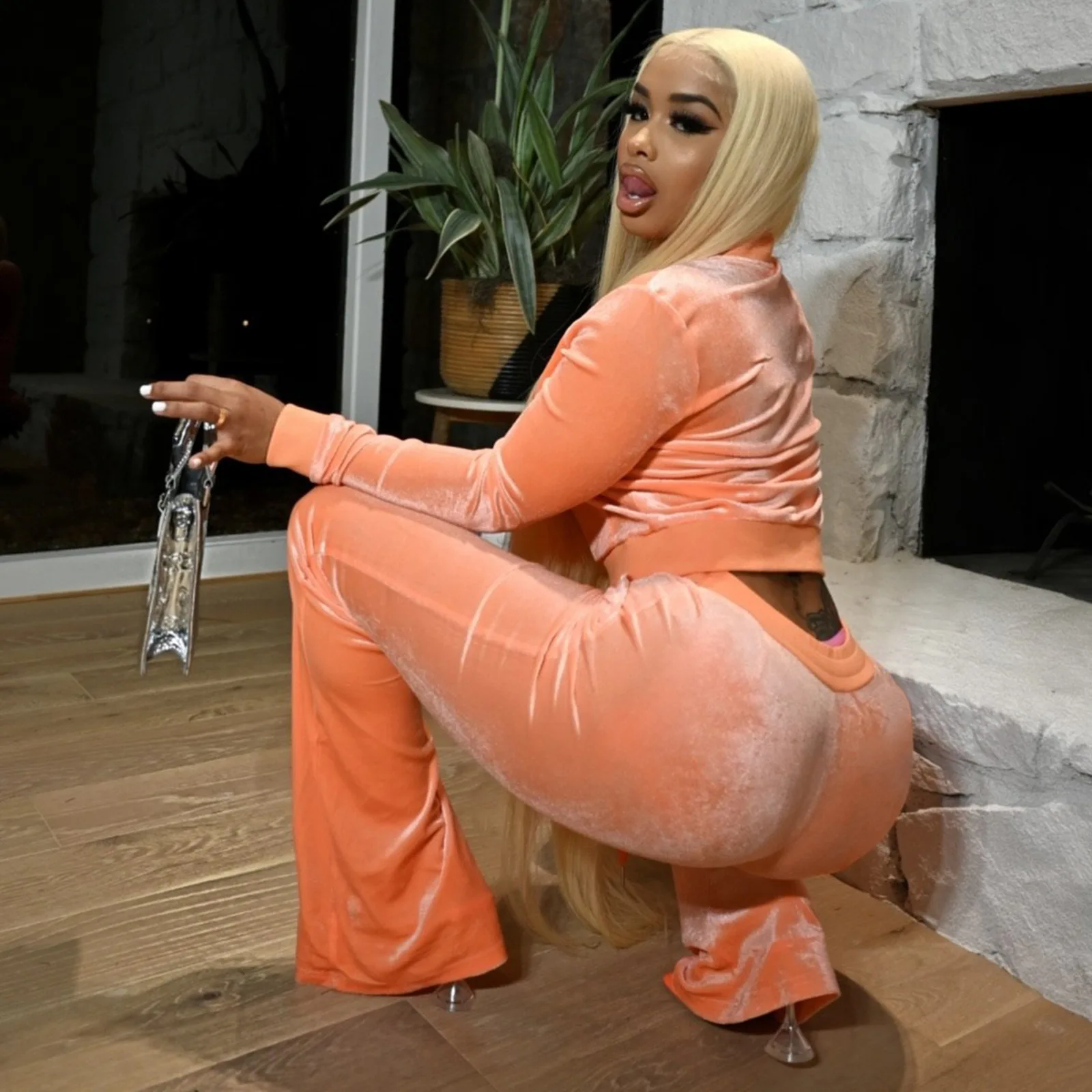  Wholesale 2 Piece Set Women Sportswear Velvet Sweatsuit Sets 2021 Autumn Fashion Two