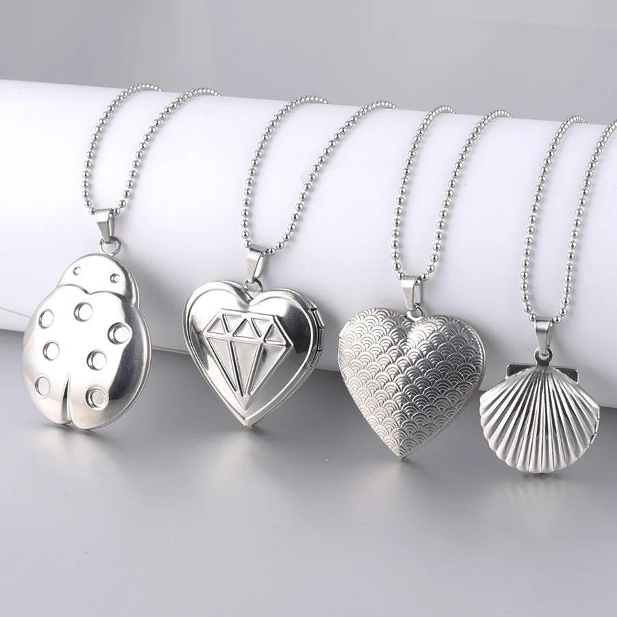 Fashion Picture Valentines Necklaces Trending Stainless Steel Hollow Disc Necklace Bijoux Inoxydable