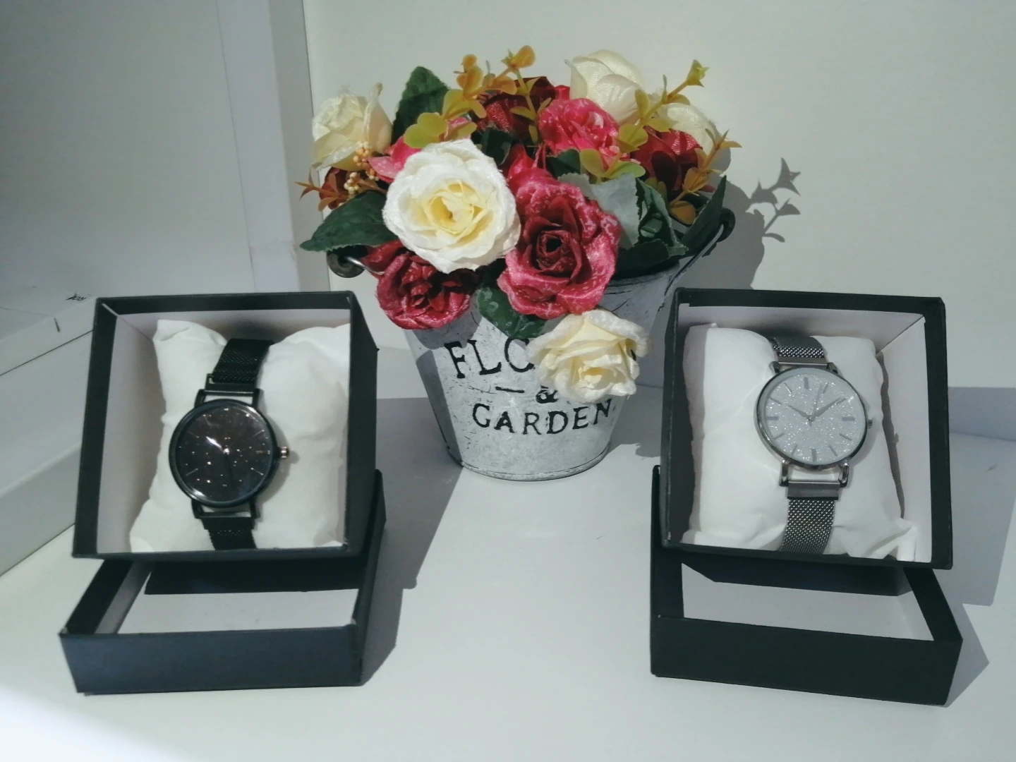 Hot Sale Silver Minimalist Watch Women Custom Logo Mesh Wrist Magnetic Belt Watches