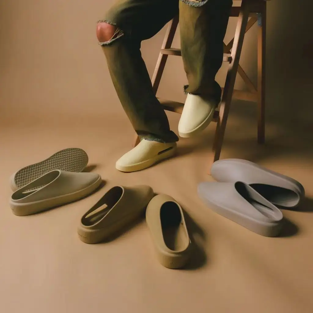 New summer men's slip-on thick-soled coconut slippers for men outdoor stepping shit feeling couple sandals