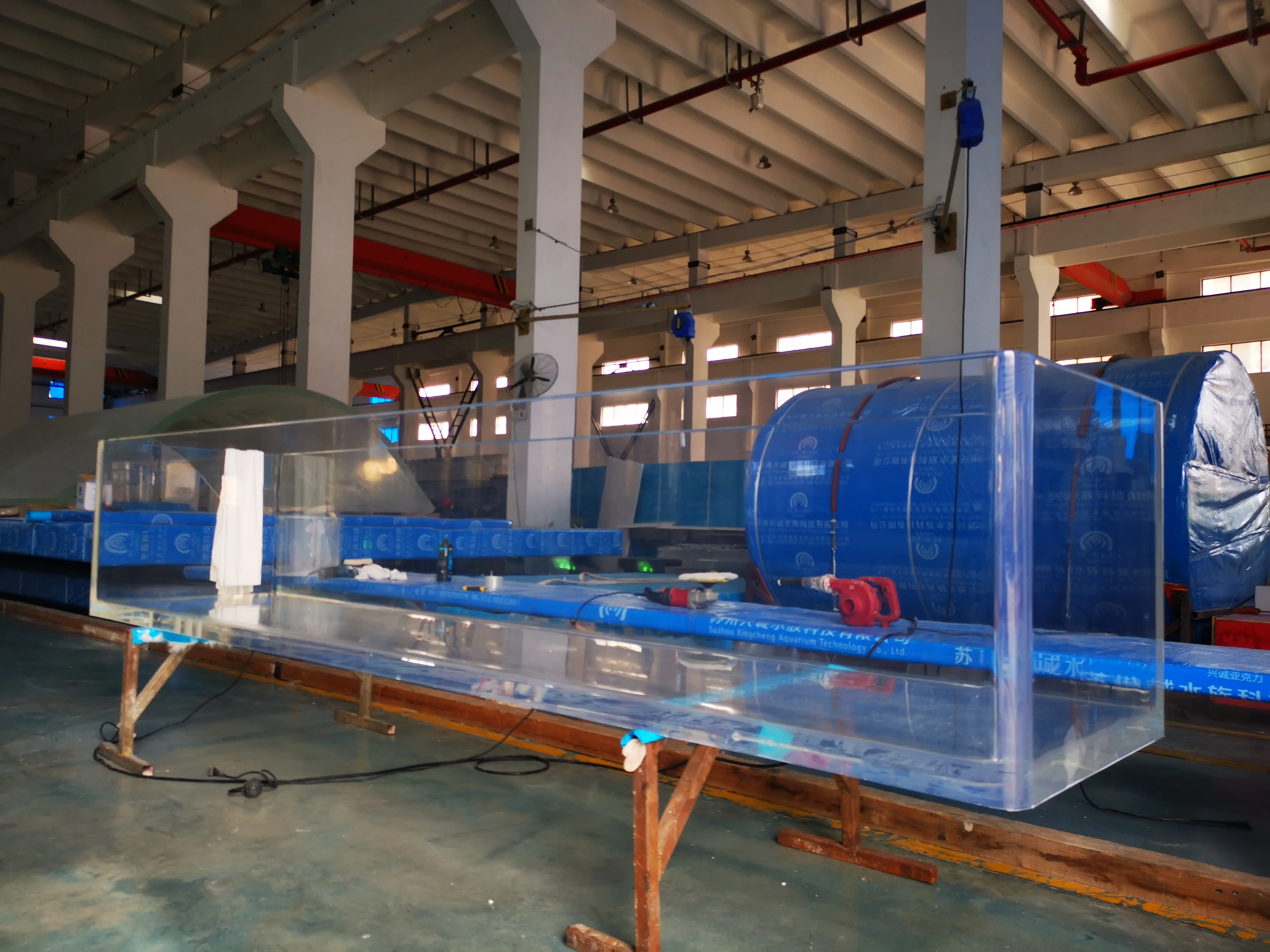 China factory  Lucite material acrylic glass aquarium project