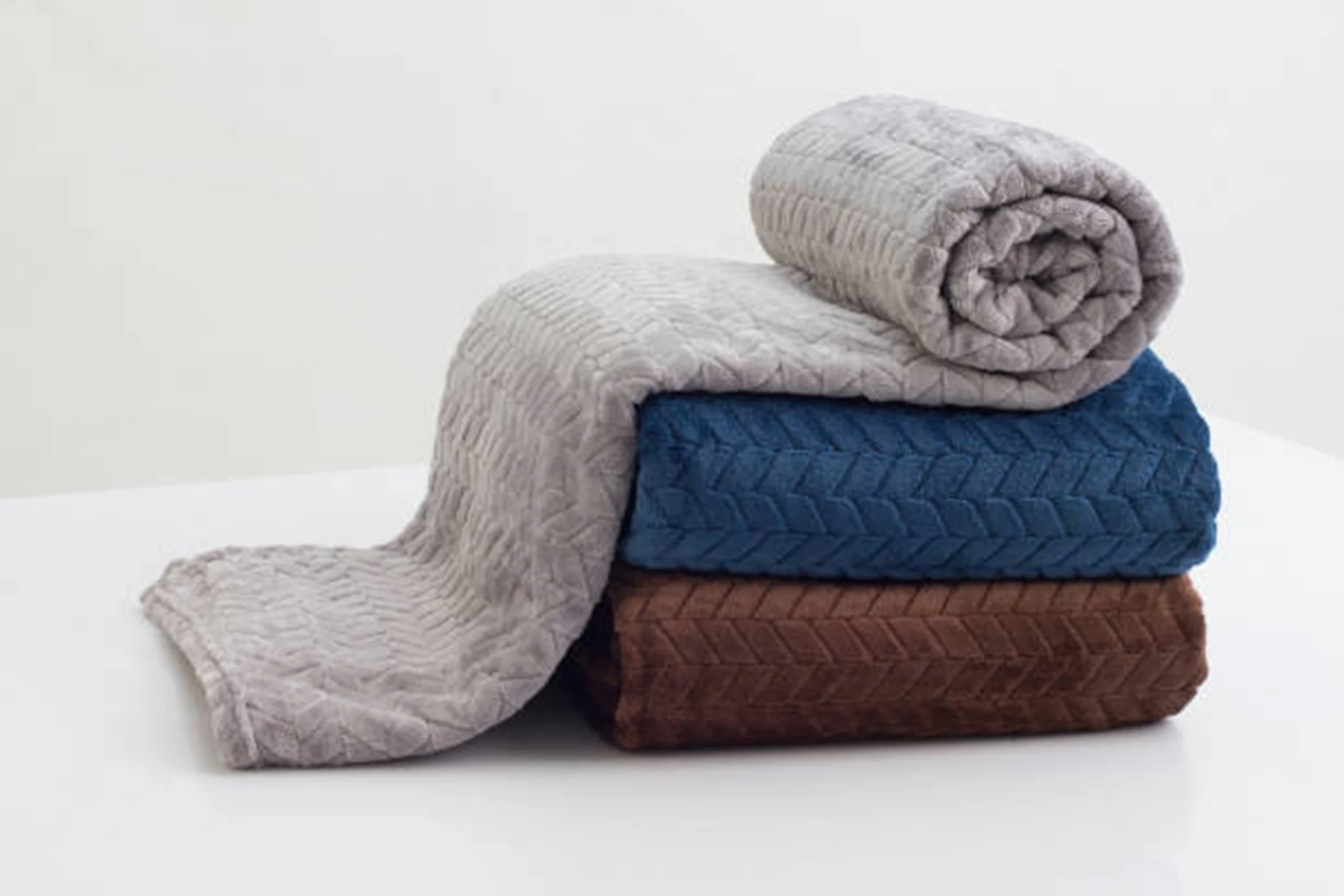 cheap factory supply custom wholesale chevron texture Jacquard Embossed polyester microfiber coral flannel fleece blanket throws