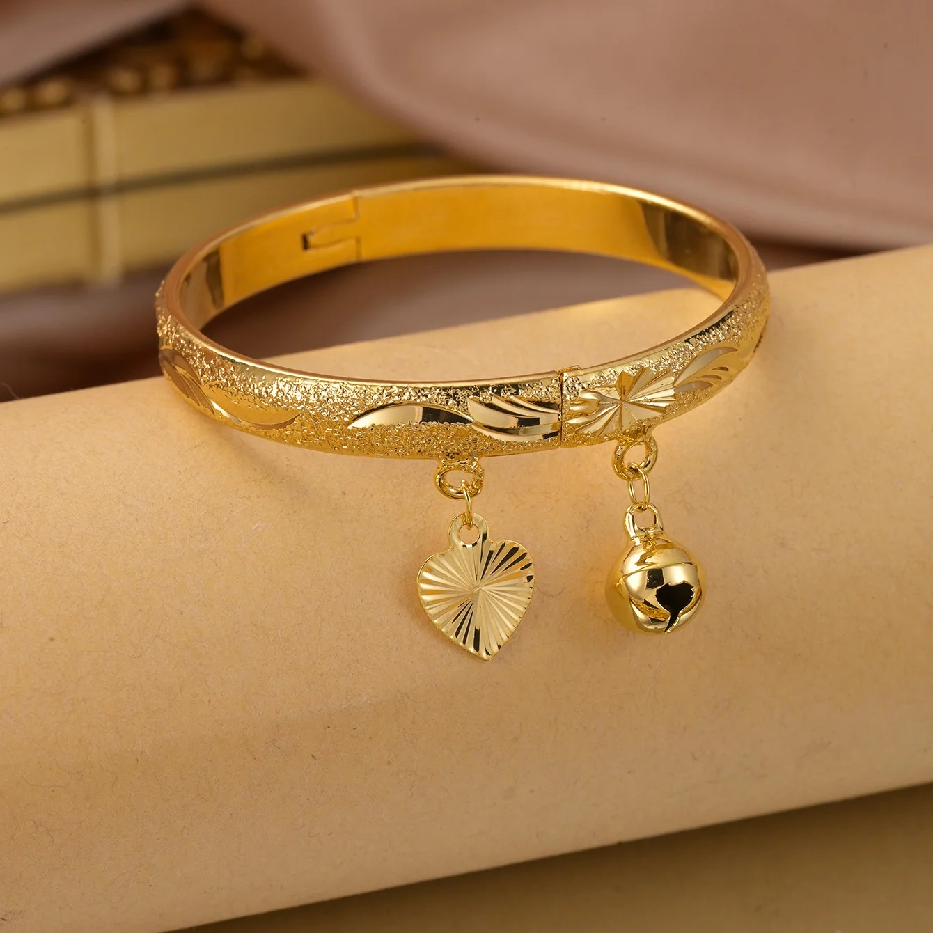 Trendy Frosted Clasp Bangles for Full Moon Baby 18K Gold Plated Copper Full Star Snowflake Placer Gold Love Heart Bell Bangles