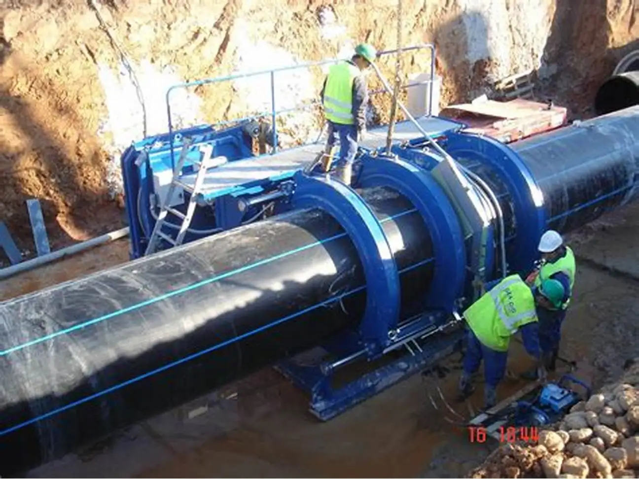 100mm 200mm 600mm pure material black hdpe water supply hdpe pipe