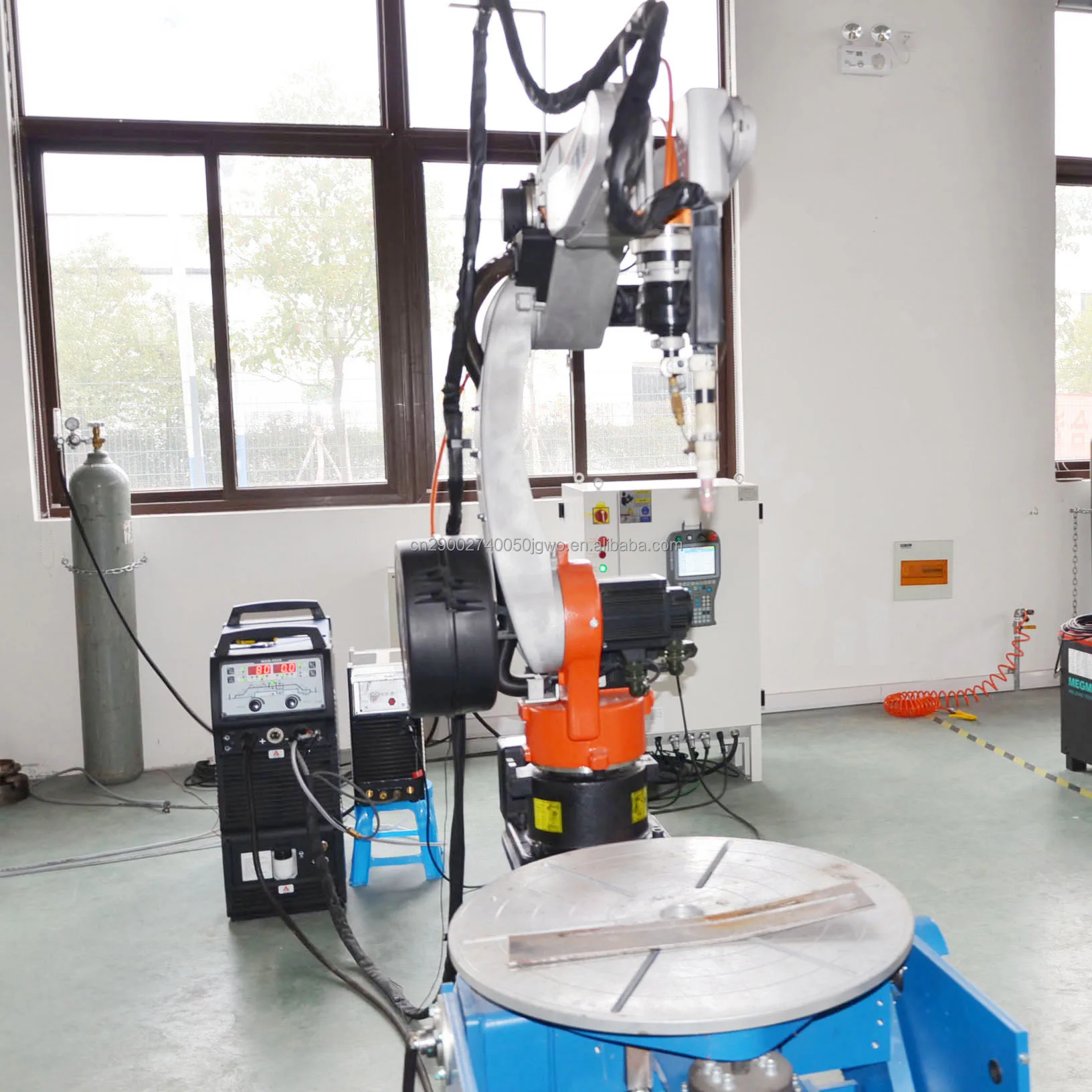 6 Axis Tig Spot Welding Robot CNC Fiber Laser Welding Robot Arm 1400mm Welding Torch For Robots