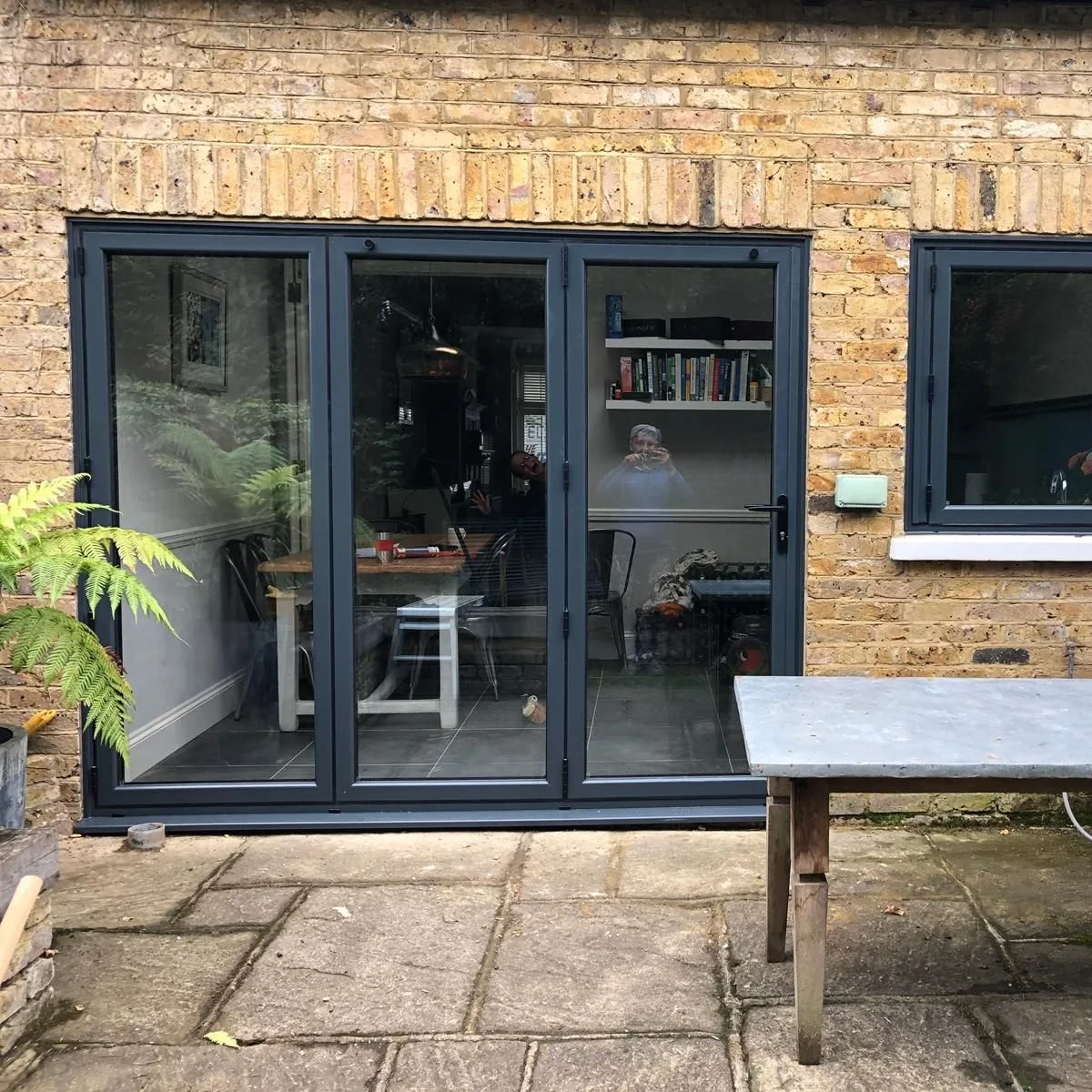 Customized waterproof exterior aluminum accordion doors glass bifold doors patio bi folding door