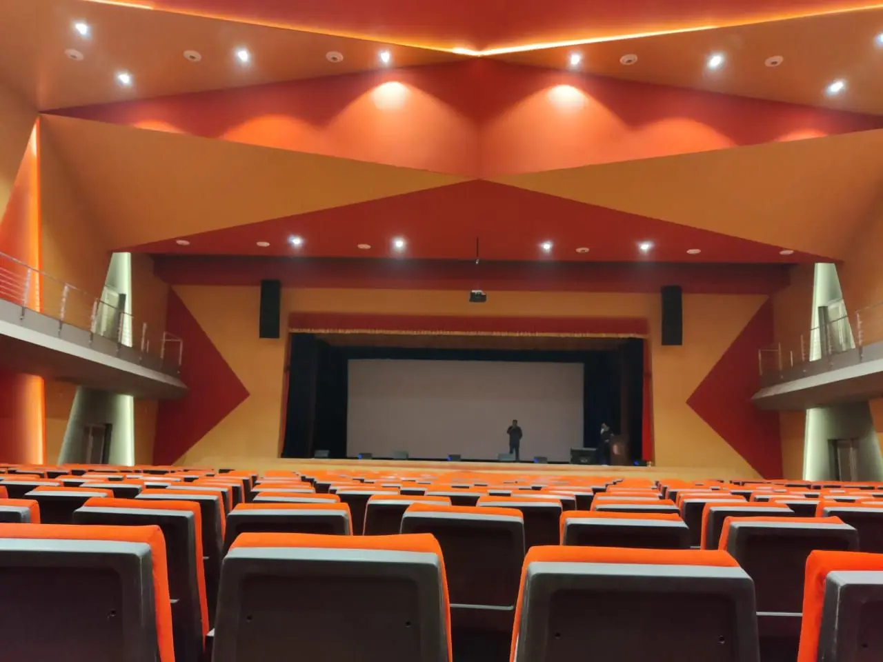 Customize High Gain HD 3D Curved Fixed Frame Projector Screen For Home Cinema Projection Screen