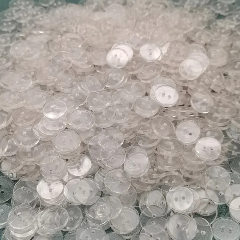 15mm 24L 2 holes clear color plastic polyester resin button in clear color