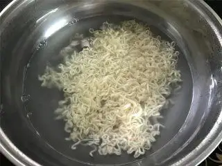 
Private label Low-Fat Low-Salt Low-Sodium Corrugated buy instant bowl noodle custom 