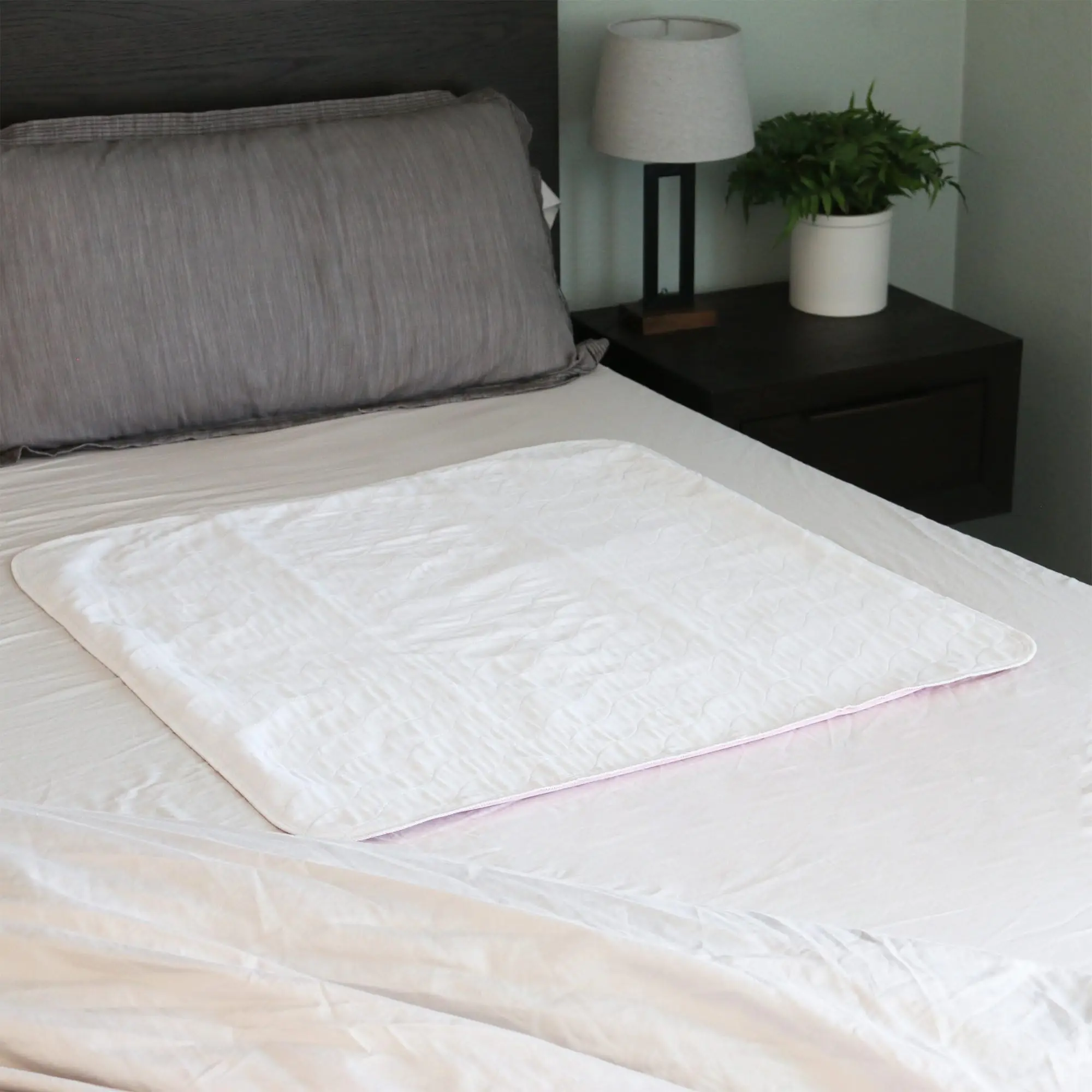 Waterproof Quilted Sustainable Reusable Incontinence Underpads Bed Wetting Pad Washable Underpad