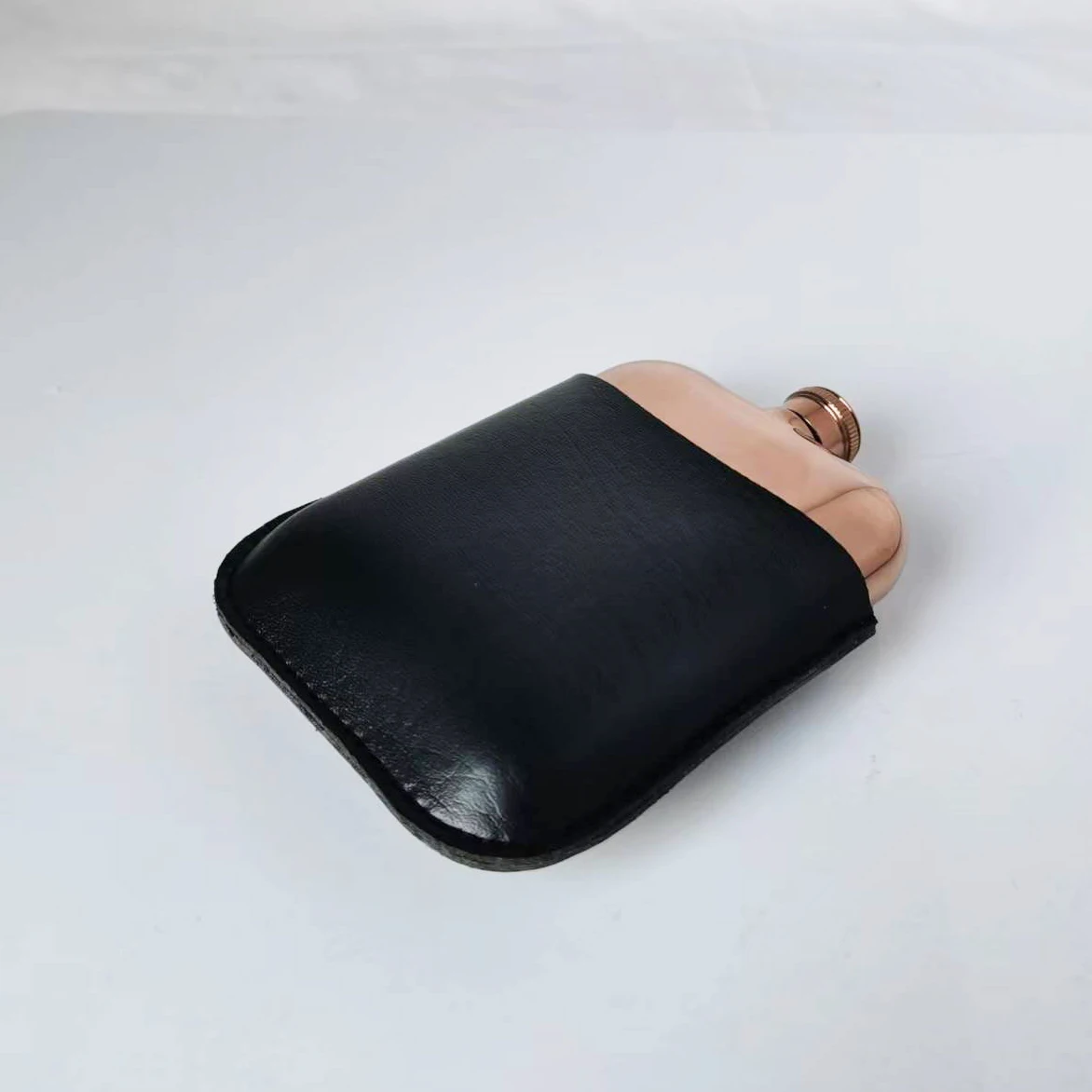 Wholesale 6oz Pewter Hip Flask With alcohol Brown Black Color Leather Pouch vodka whisky bottle hip flask leather bag