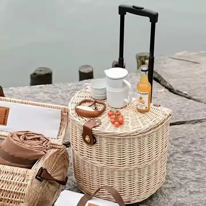 Wholesale Semicircle Handmade Woven Wicker Picnic Basket Half Round Hand Woven Wicker Picnic Basket With Trolley