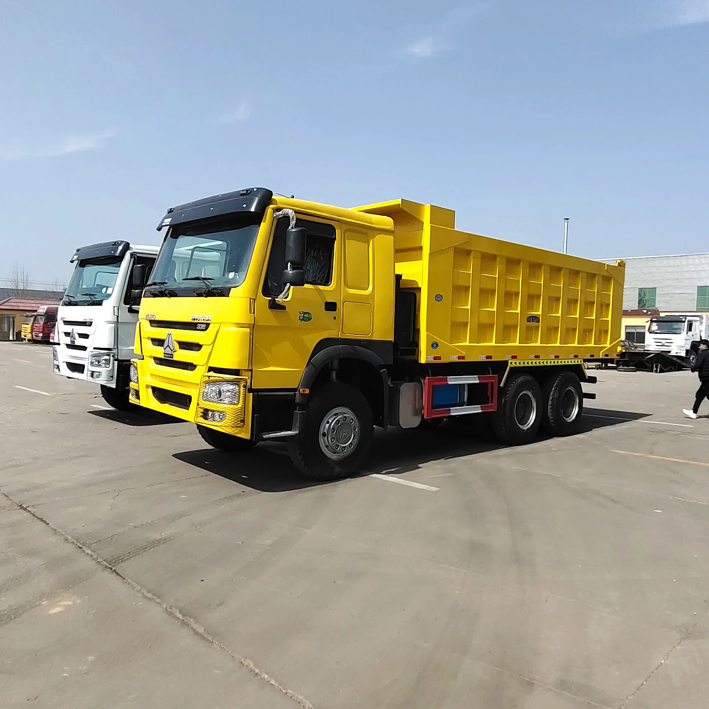 Самосвал Sinotruk Howo 6x4 10 колесный самосвал новый и Подержанный дизельный SINOTRUK HOWO 6*4