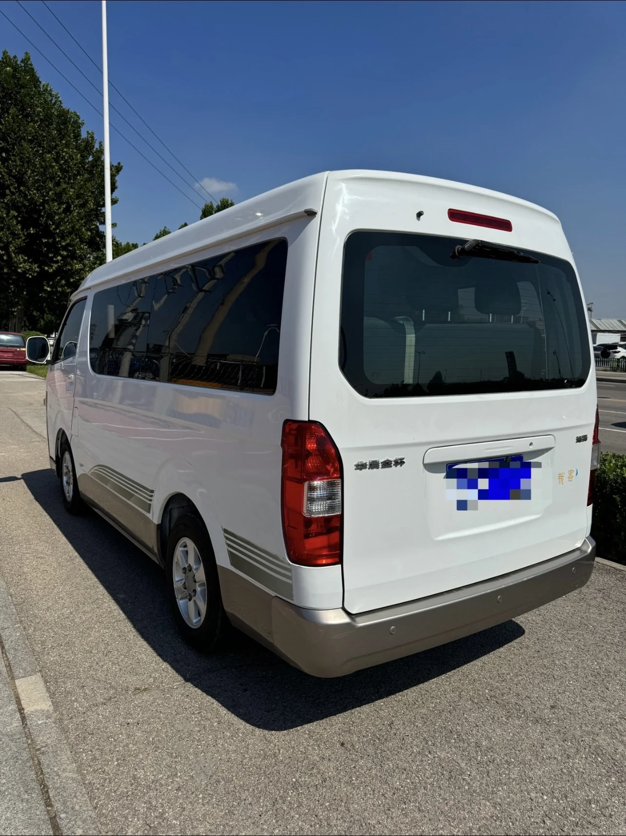 High Quality Jinbei Van Chinese Hiace 9 Seasts Used Mini Bus