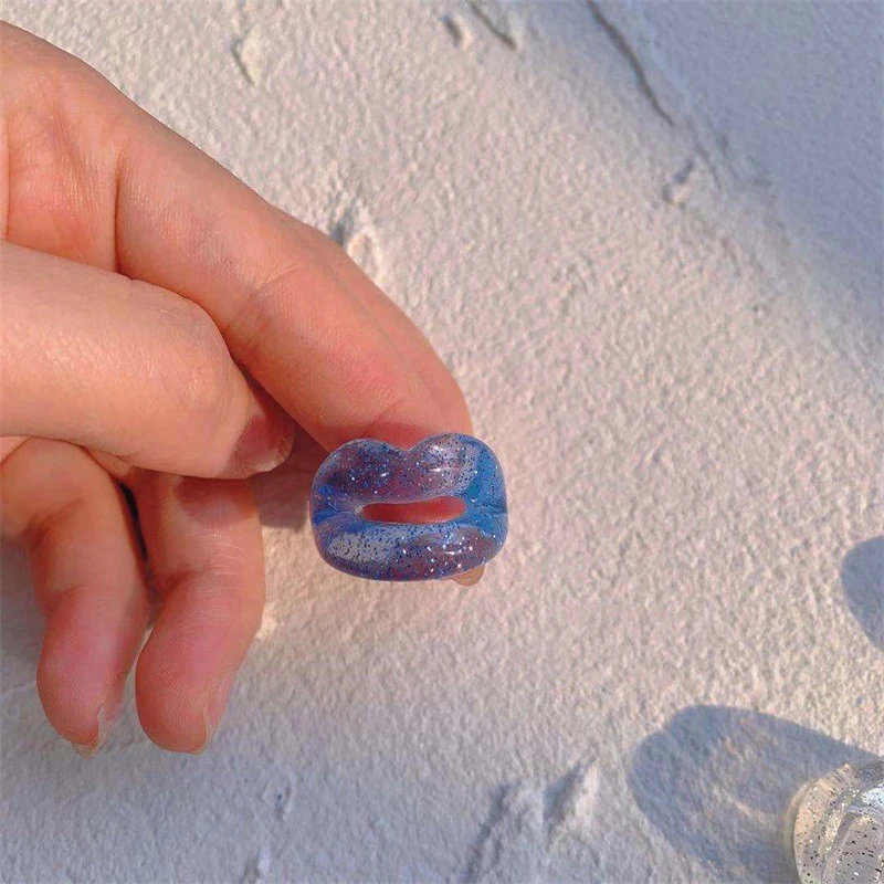 New Fashion Lovely Mouth Acrylic Ring Geometric Colorful Glitter Lip Shape Ring Chunky Resin Women Finger Jewelry