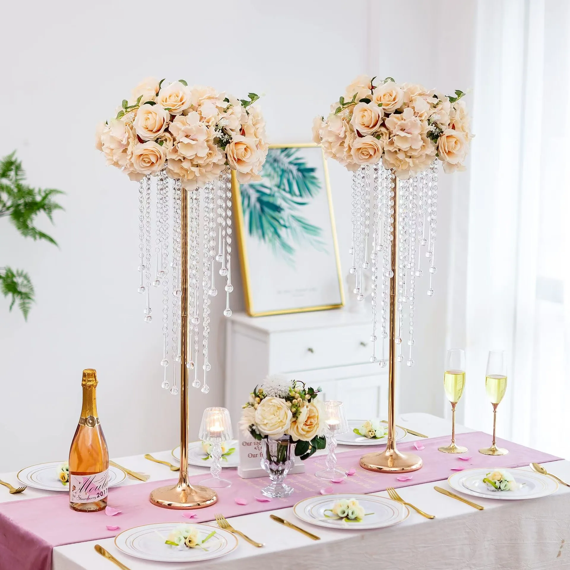 Customized Acrylic Gold Metal Candelabra Centerpieces Flower Tablebackdrop Stand Road Lead Wedding Party Indoor Decoration Props