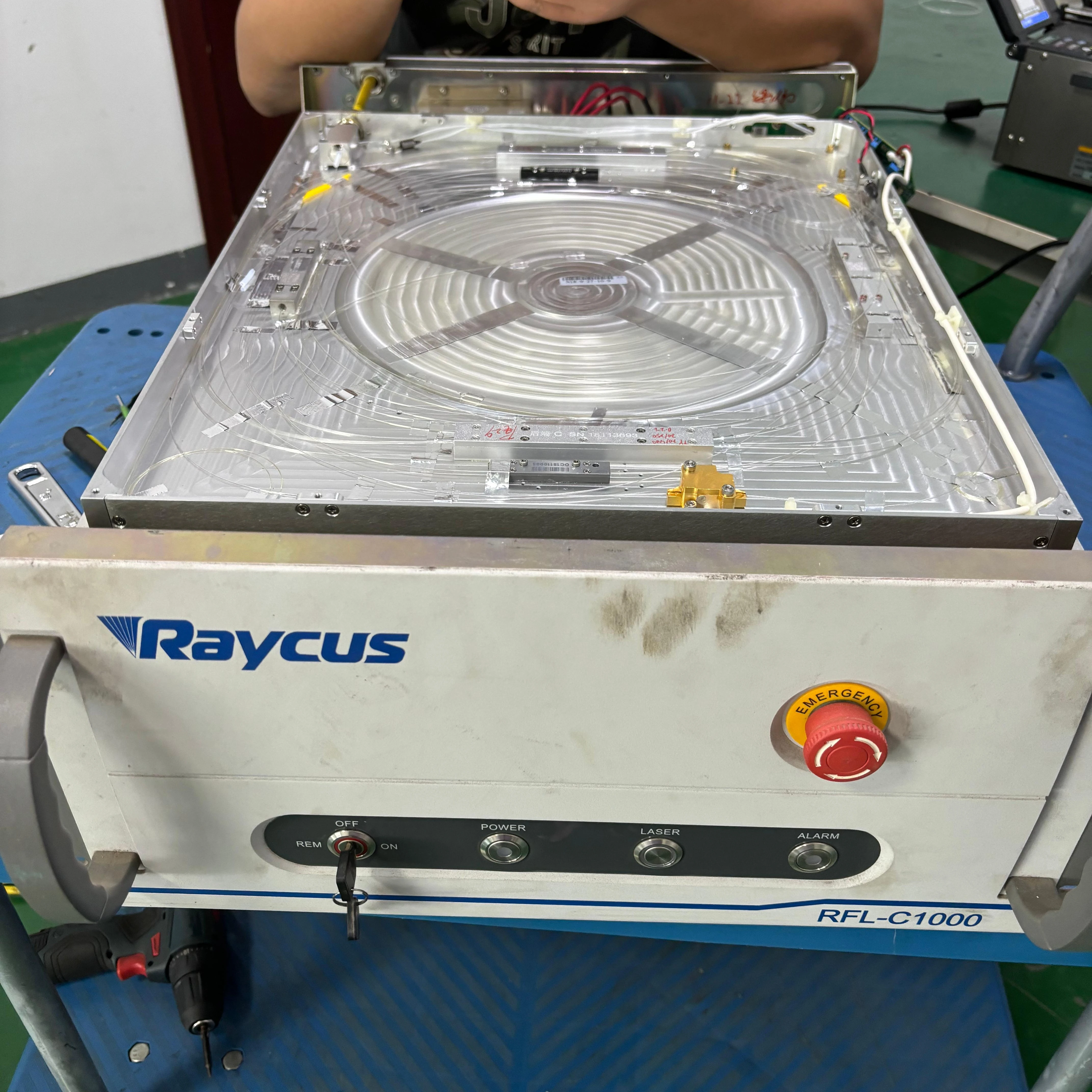 CS Tec Fiber laser source repair Raycus/MAX/Reci/multi -brand  Diagnose online broken dust of fiber laser cutting source