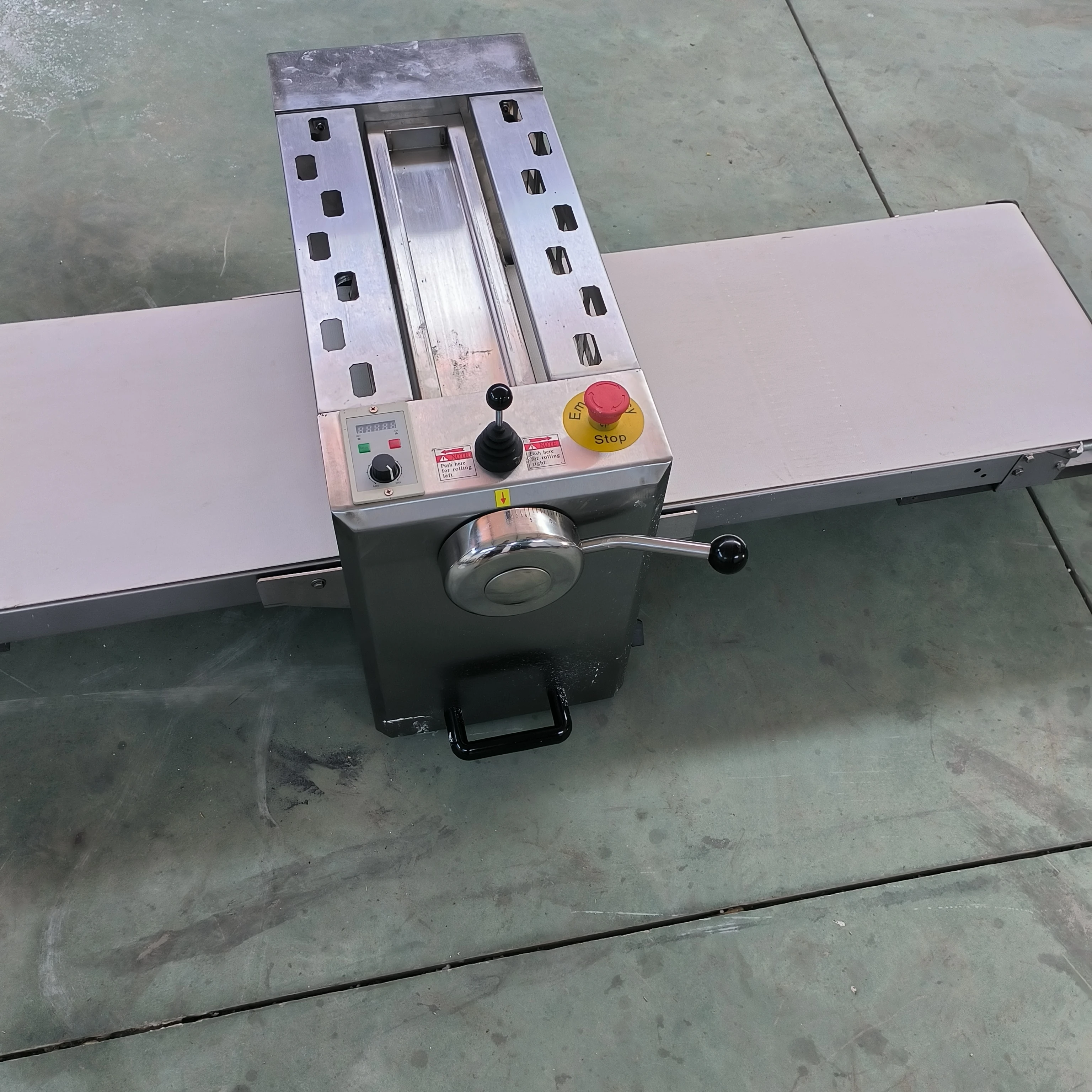 Лучшая цена автоматическая мини-машина для выпечки хлеба Круассанов теста электрическая настольная Кондитерская машина домашнего использования в пекарне и ресторане