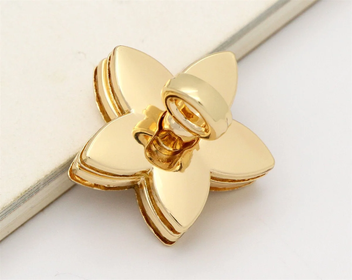 Custom design shiny gunmetal gold nickel free flower shape lock Twist lock purse clasp Turn locks metal hardware accessories