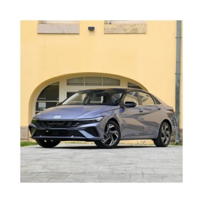 Korea Brand  NEW  CAR  Hyundai   elantra  LUX premium version  1.5L 115HP  84KW 144NM