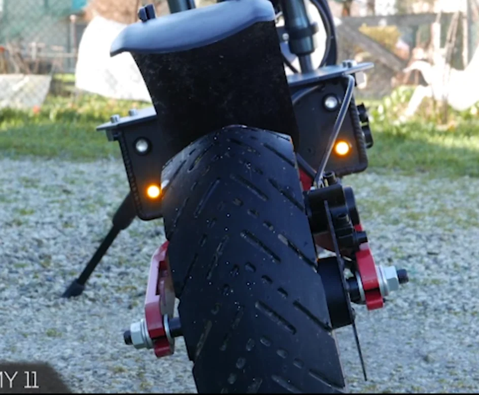 YUME 3200W 60VOff Road E Scooter folding  Skateboard  Electric Scooter for adult