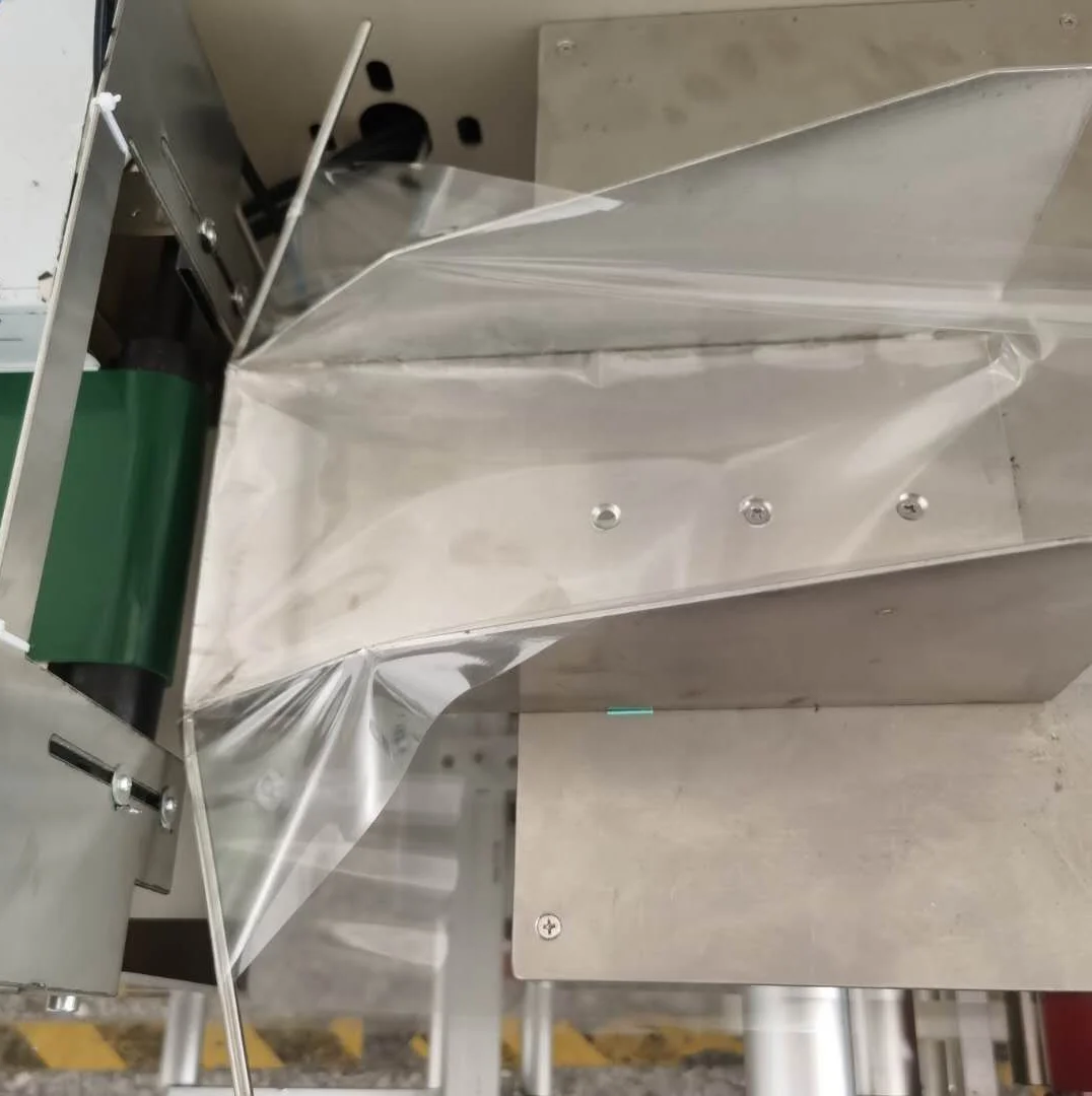 New Product Auto Pampers Diapers Packing Packaging Machine Nitrogen/gas Filling 40-230 Bags/min