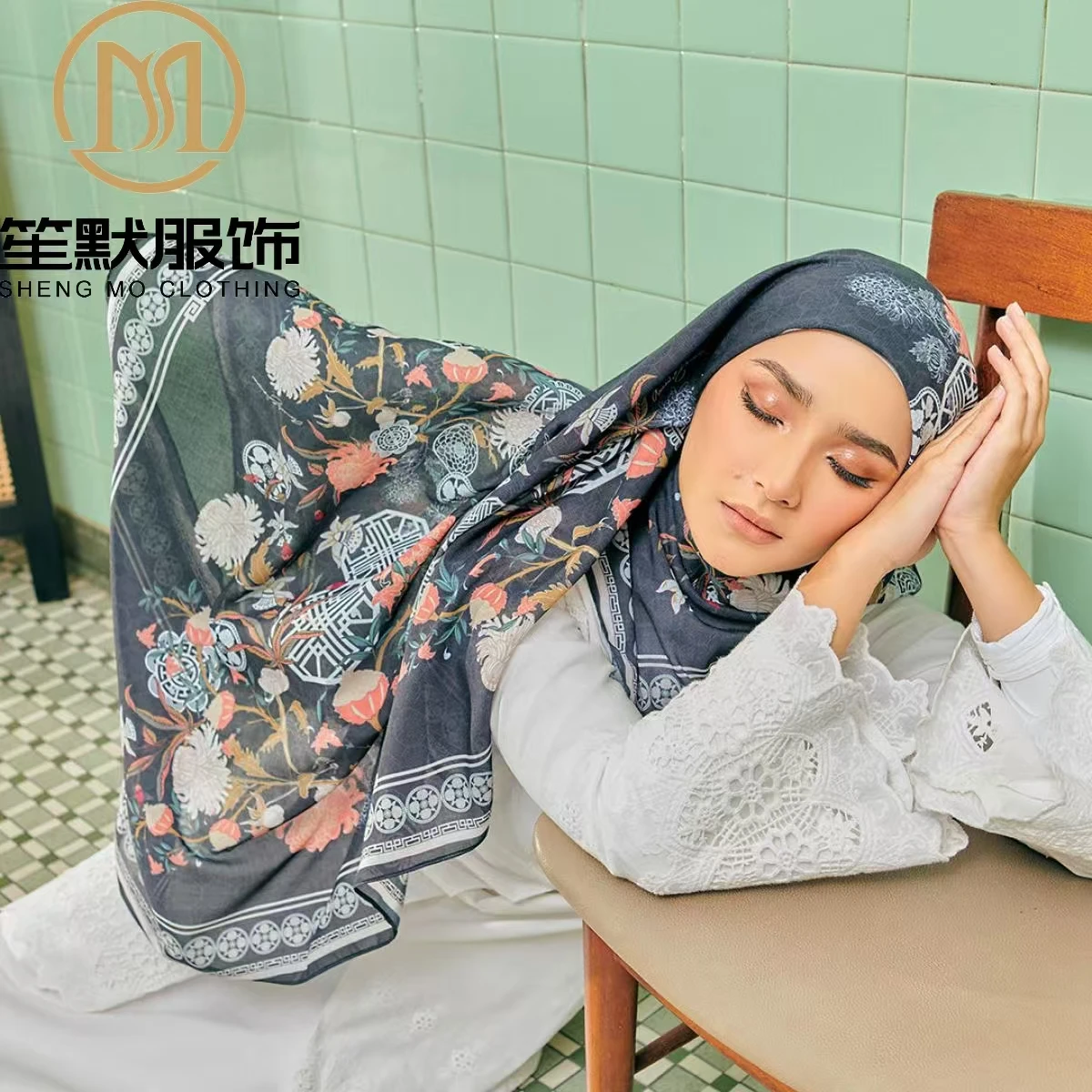 Malaysia autumn and winter New accept private custom cheap 110*110cm Digital printing square hijab voile cotton scarf for muslim