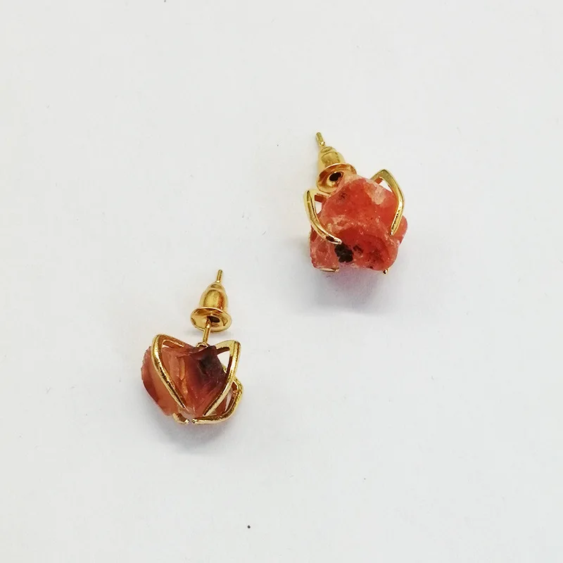 Серьги-гвоздики из натурального камня