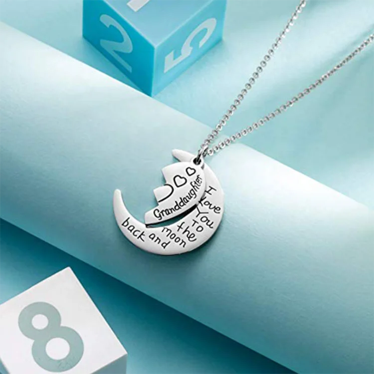 Hot Selling I Love You To The Moon And Back Pendant Mom Necklace For Mothers Day Gift