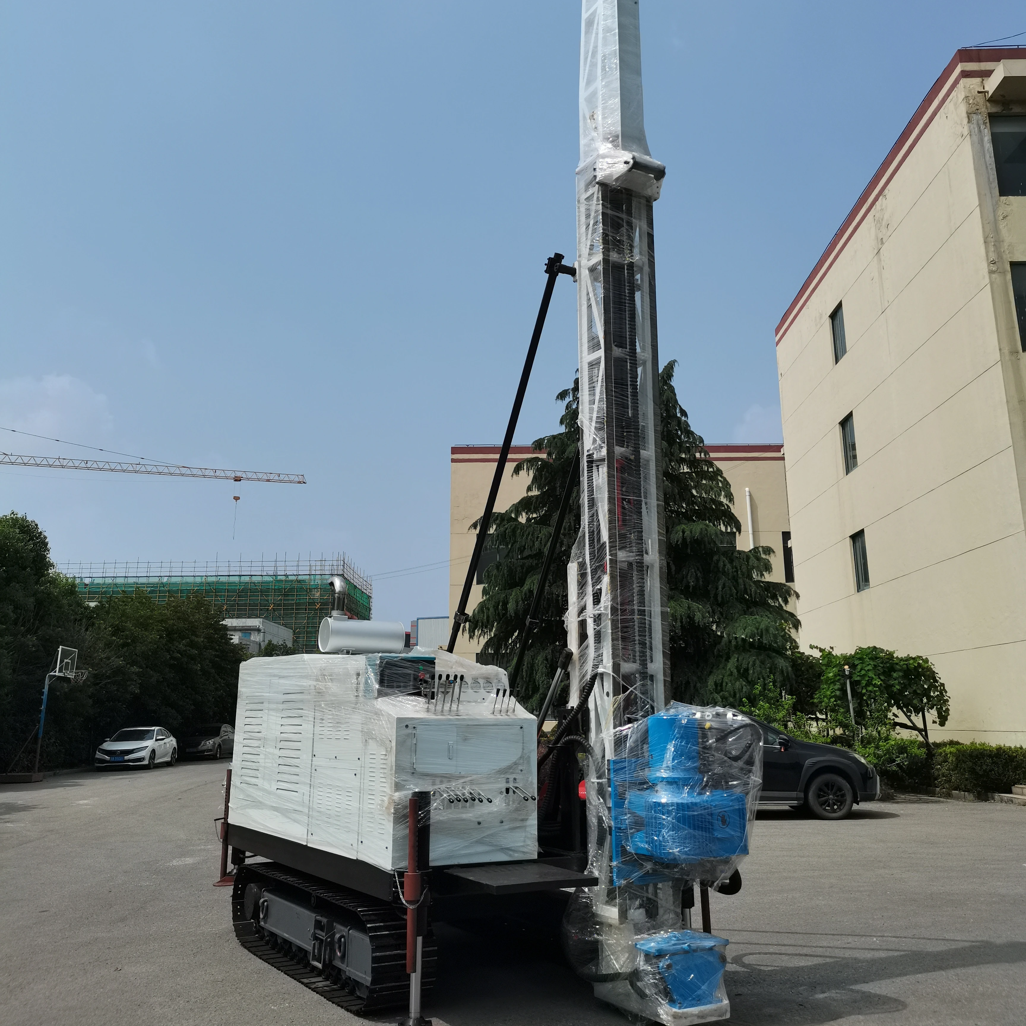1200m Crawler Hydraulic Rotary Test Geotechnical Core Soil Drilling Rig Machine Price with Mud Pump