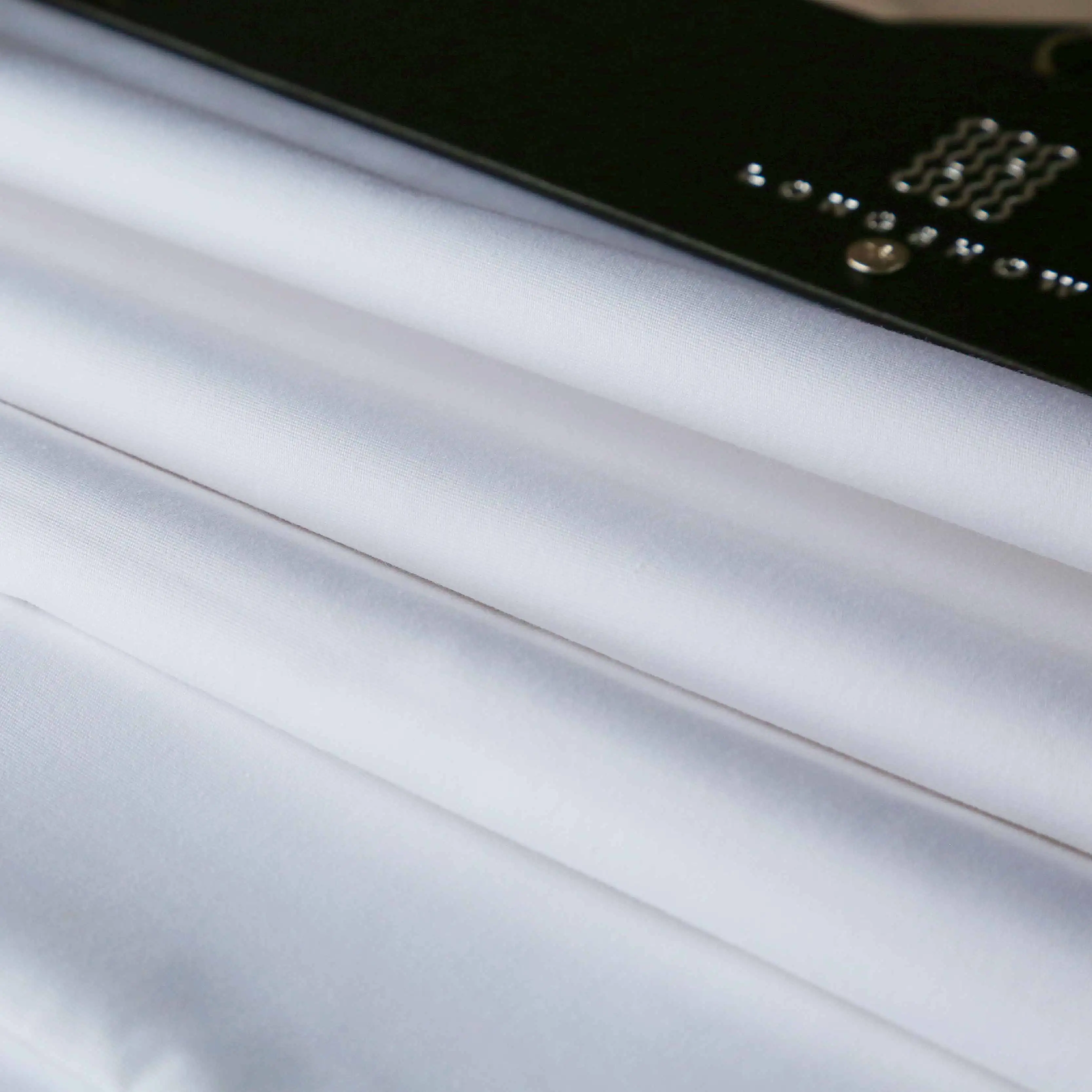 Wholesale 250tc hotel bed linen plain white Fabric polycotton 40s percale White fabric in roll Extra wide fabric for bedding