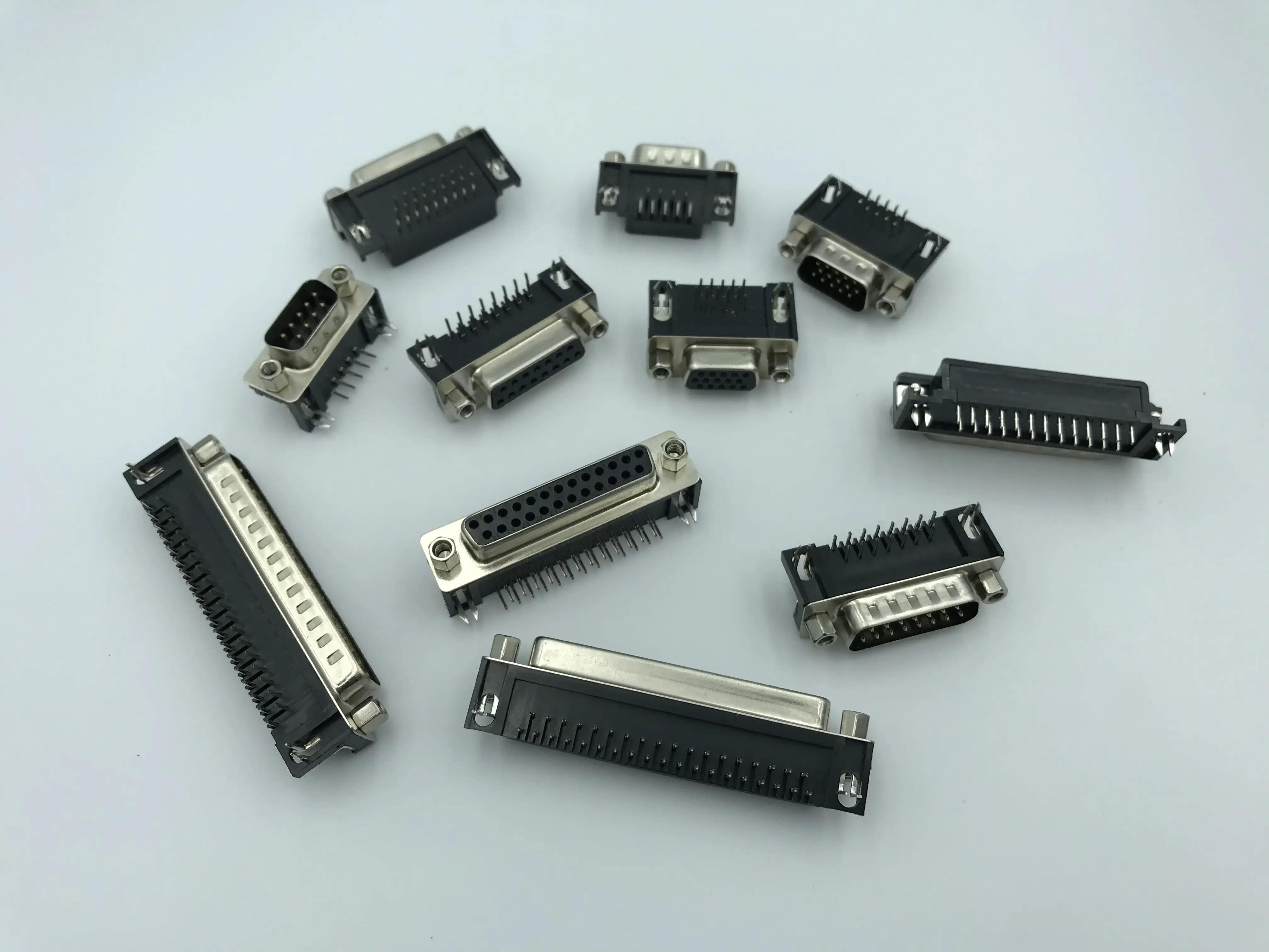 d-sub 9 15 25 37 pin connector female right angle