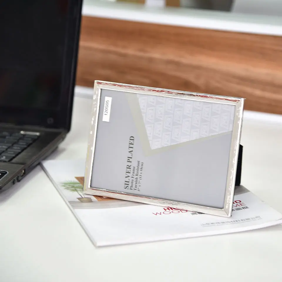 Latest Design Tabletop Stand 5x7 Sterling Metal Satin glossy Silver Picture Photo Frame