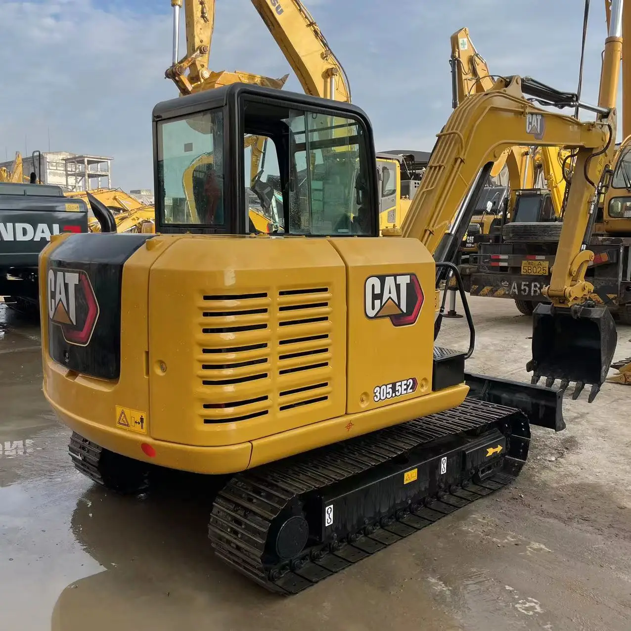 CAT Tier 4  Caterpillar 305.5E2 mini crawler excavator,EPA CE engine 5 ton earth-moving shovel PC55 305.5E zx55 Sy55 on stock