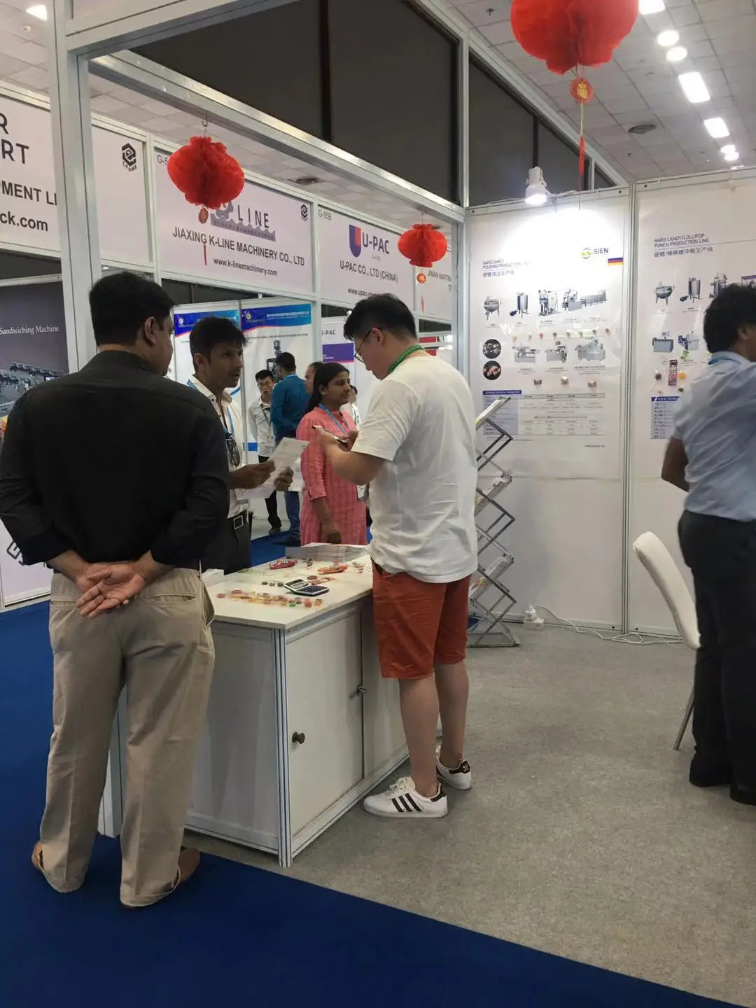 Industrial Gummy Candy Depositing Line Manufacturer Machinery Production Line Molding Machine Starch-less Jelly Candy Maker